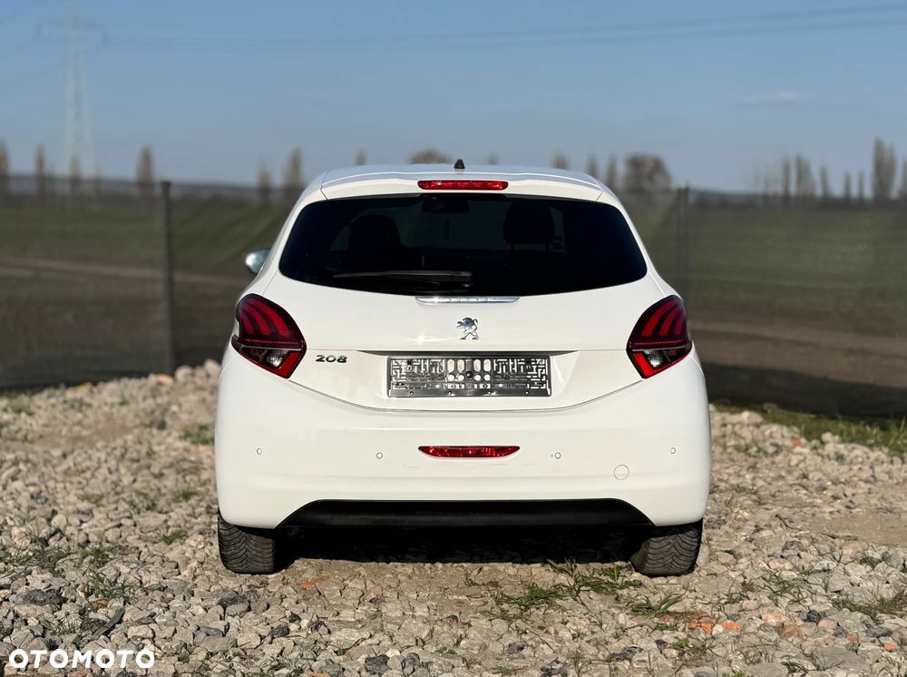 Peugeot 208 PureTech 82 Stop & Start Signature - 5