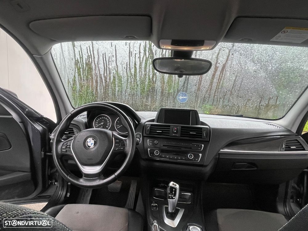 BMW 118 dA Pack M - 4