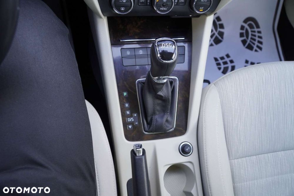 Skoda Octavia 2.0 TDI DSG Style - 19