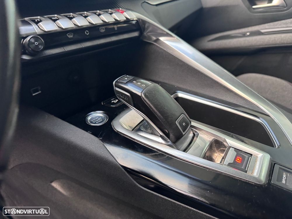 Peugeot 3008 1.2 PureTech Allure EAT8 - 9