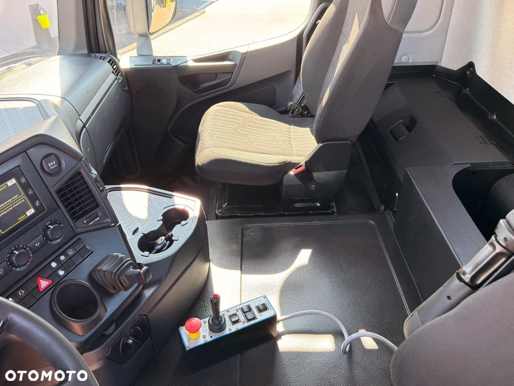 Mercedes-Benz Bramowiec Fornal NKR Euro 6 - 19