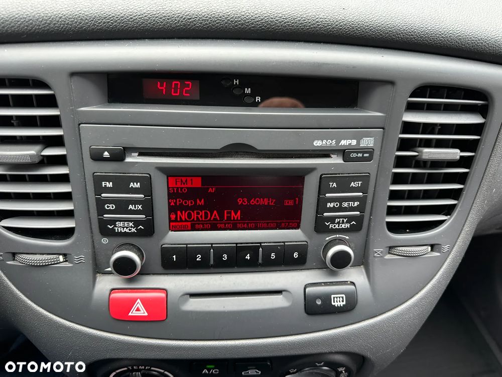 Kia Rio 1.4 Spirit - 27