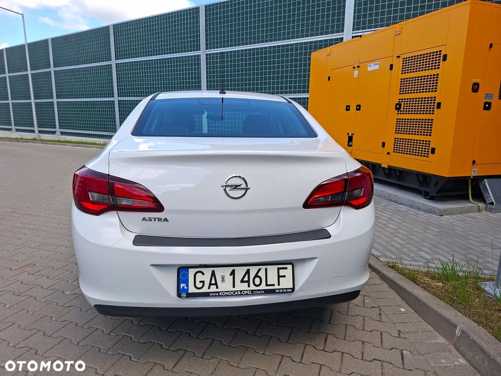 Opel Astra 2016 photo 4
