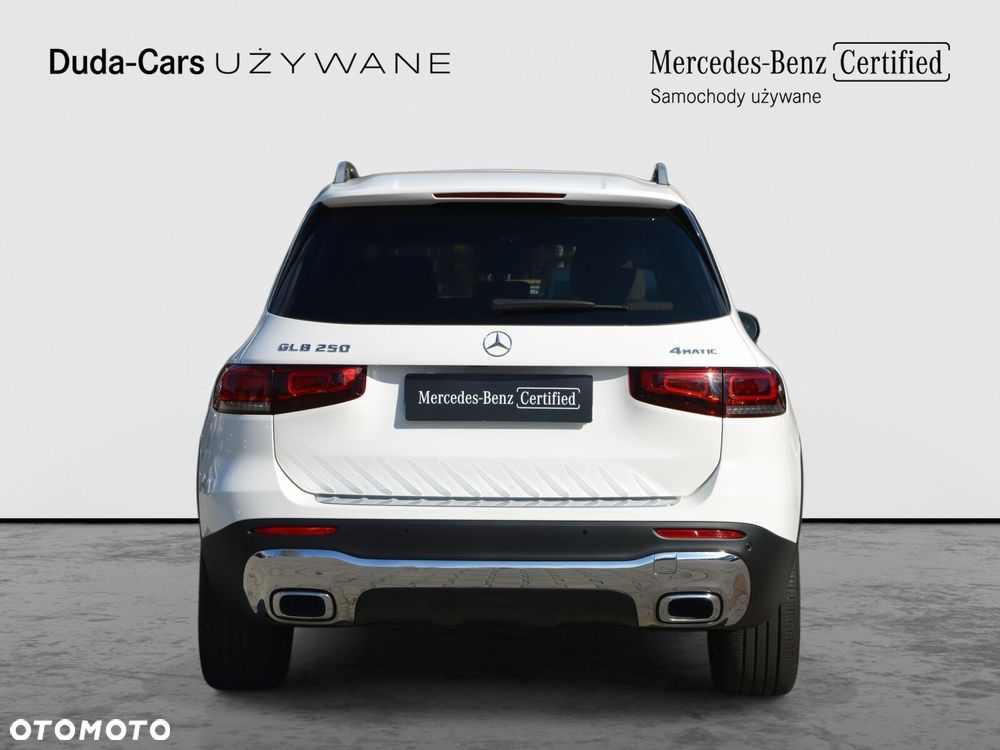 Mercedes-Benz GLB - 8