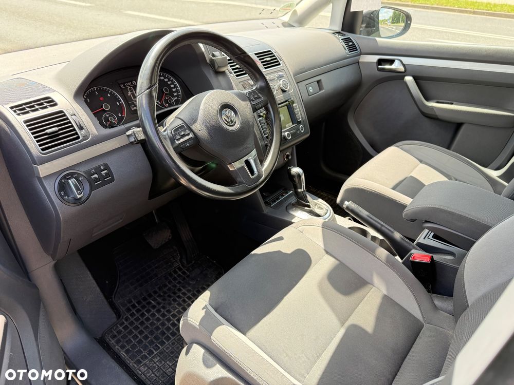 Volkswagen Touran 1.6 TDI DPF DSG Life - 9