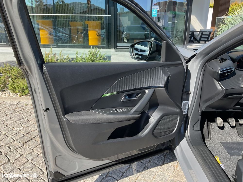 Peugeot 2008 1.2 PureTech Active Pack - 20