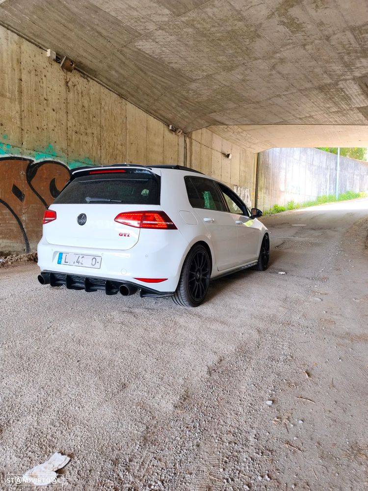 VW Golf 2.0 TSi GTi DSG Performance - 1