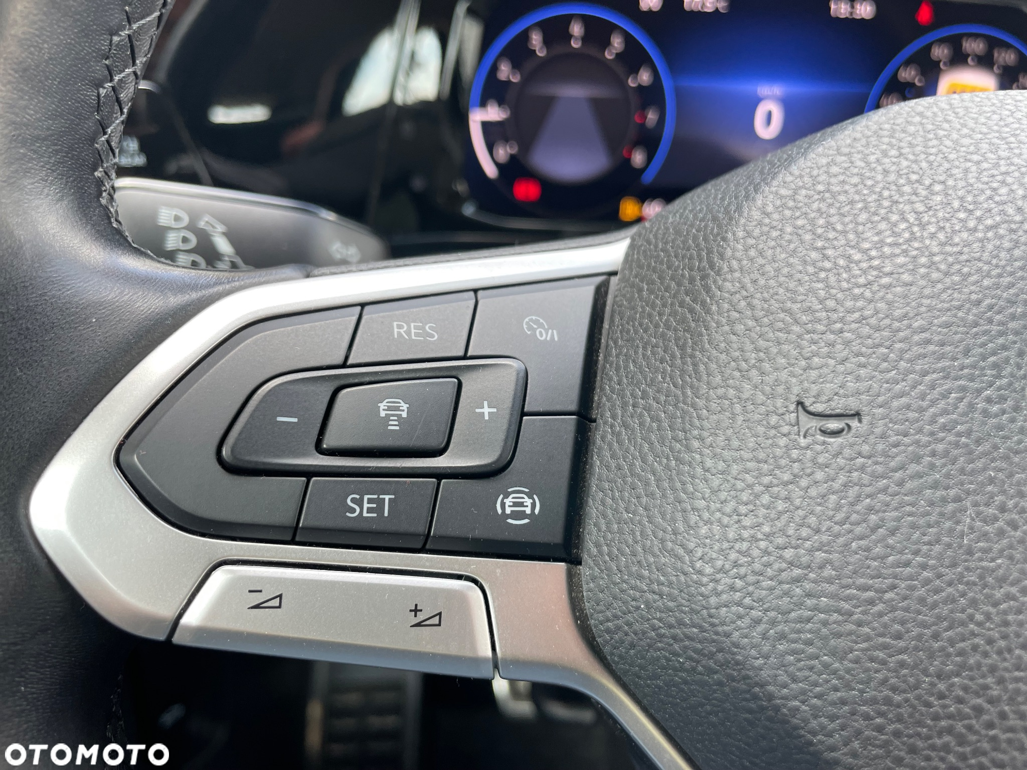 Volkswagen Golf VIII 1.5 TSI EVO Life - 31