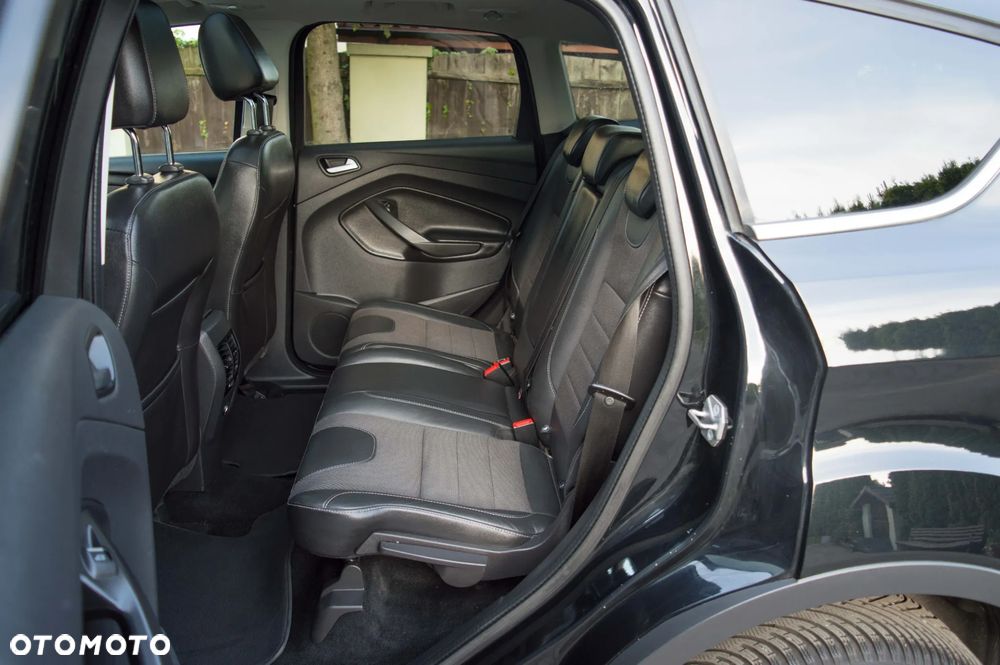 Ford Kuga 2.0 TDCi 2x4 Titanium - 33