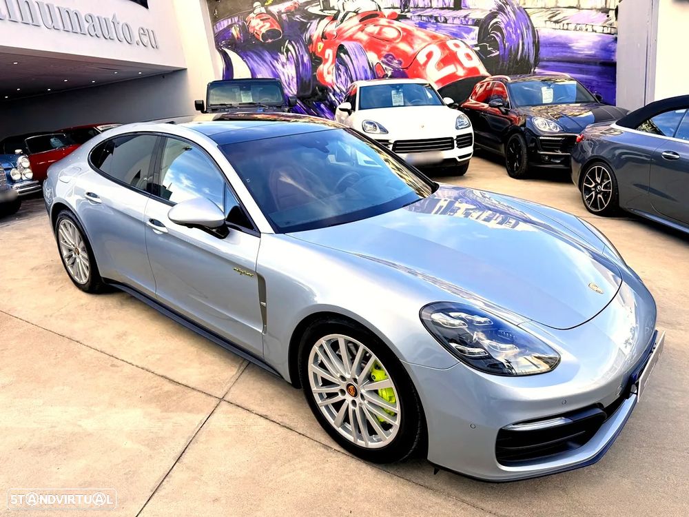 Porsche Panamera 4 E-Hybrid Platinum Edition - 44