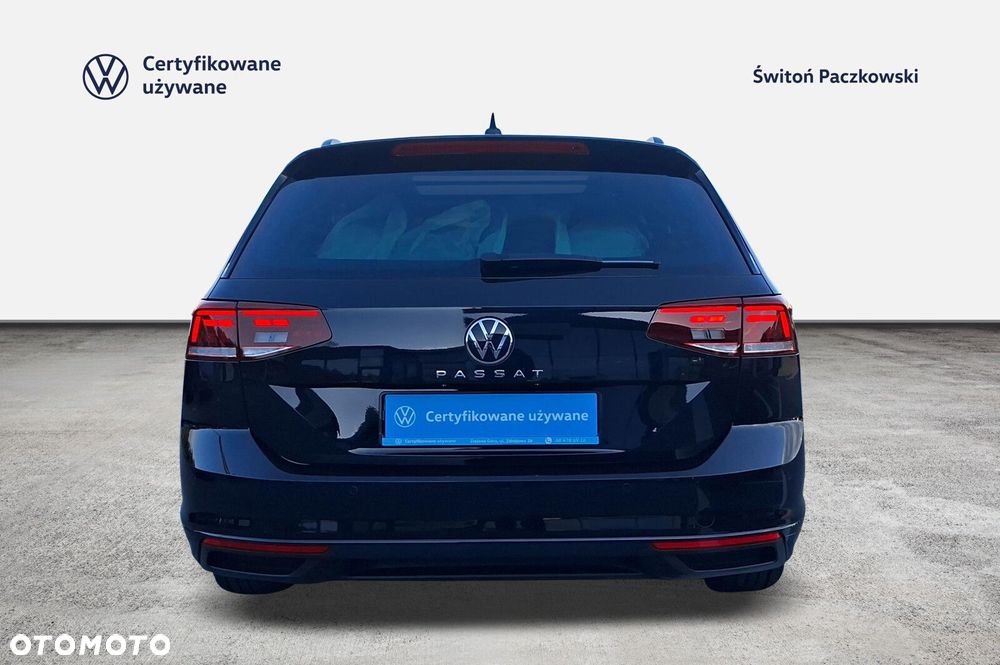 Volkswagen Passat - 4