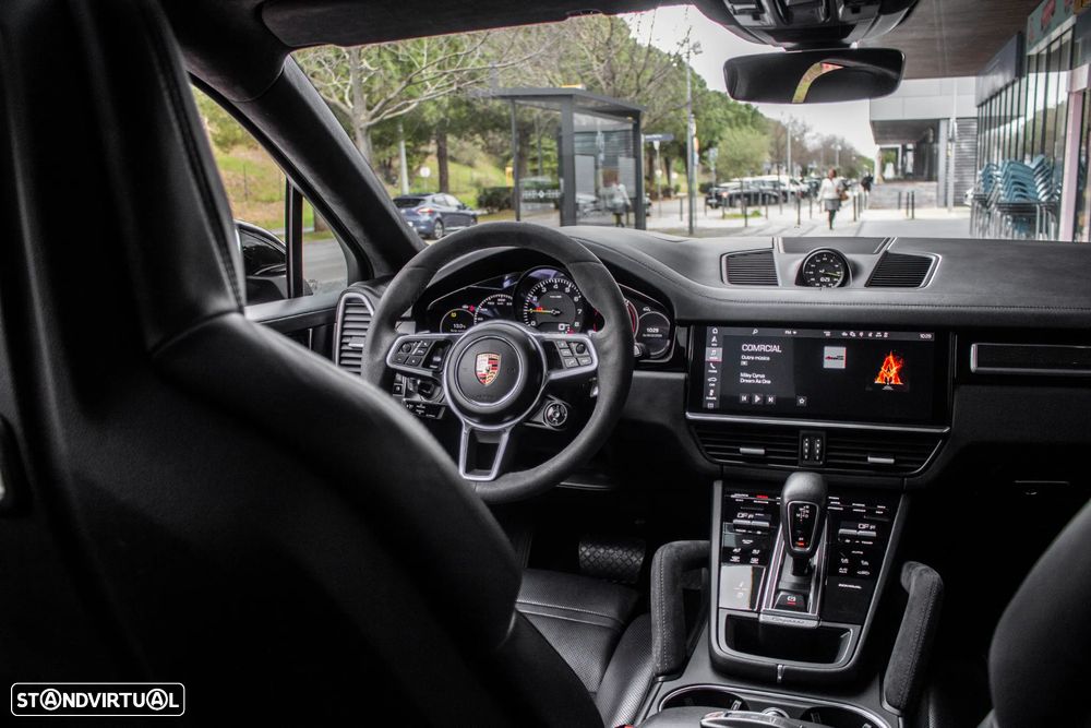 Porsche Cayenne Coupé E-Hybrid - 40