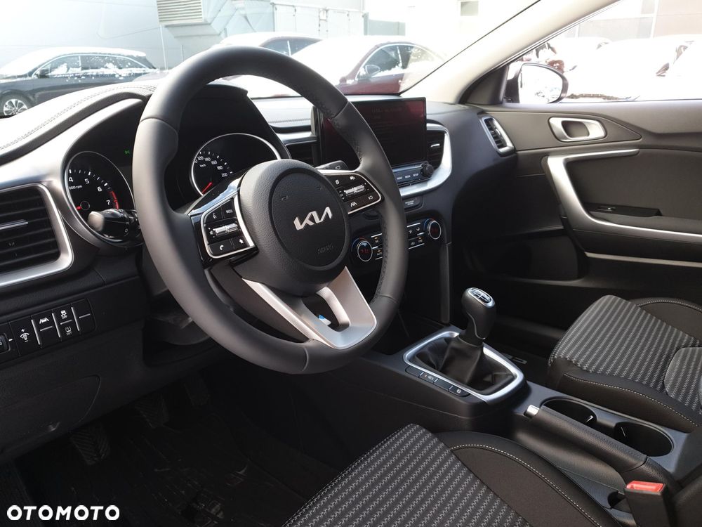 Kia Ceed 1.5 T-GDI M - 9