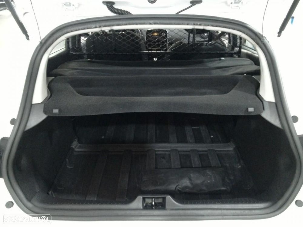 Renault Clio Van - 5