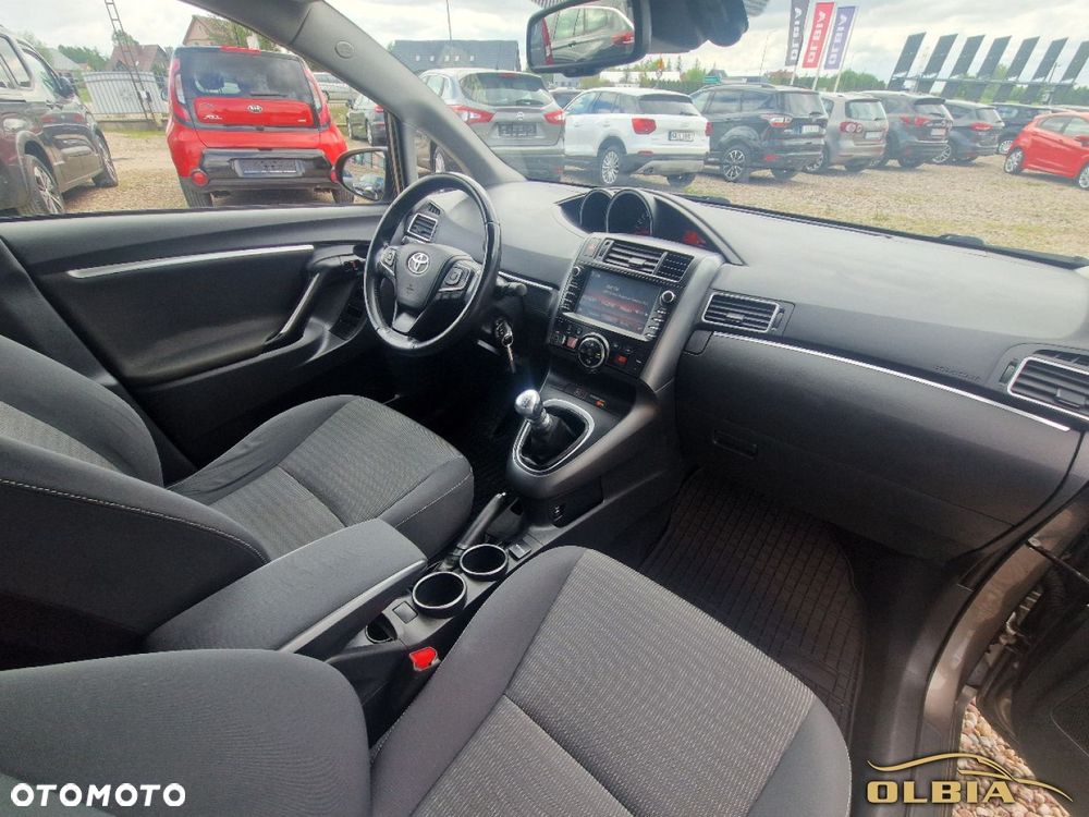 Toyota Verso 1.6 D-4D Prestige - 21