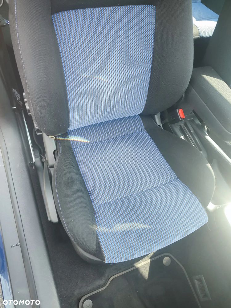 Volkswagen Golf - 21