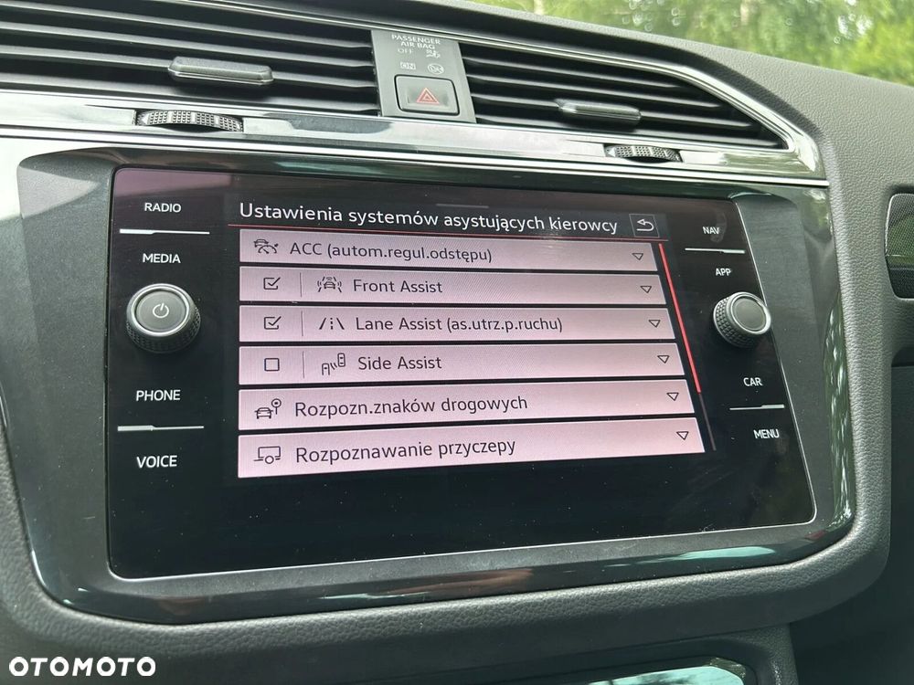 Volkswagen Tiguan 2.0 TDI SCR Elegance DSG - 29