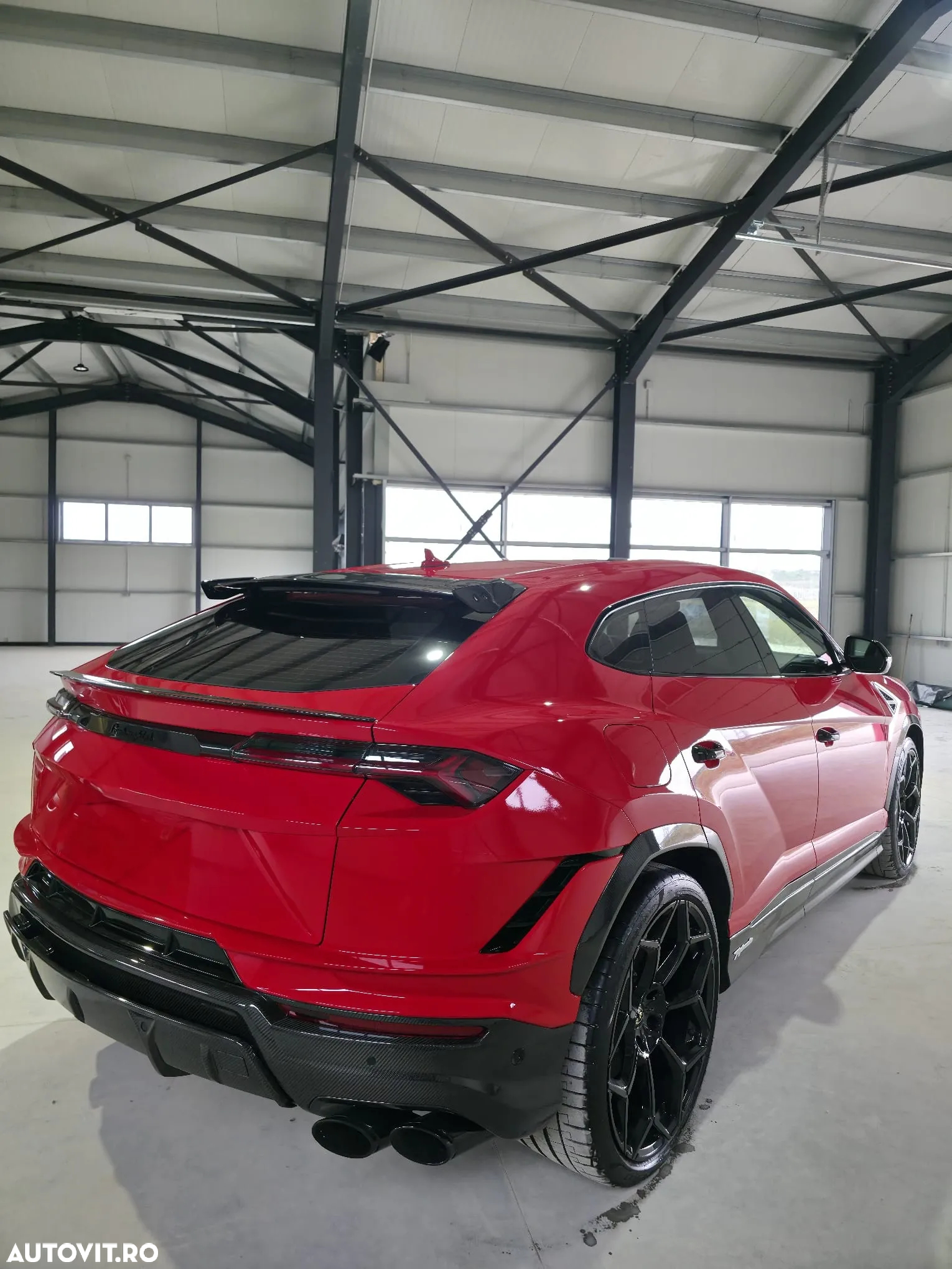 Lamborghini URUS Standard - 3