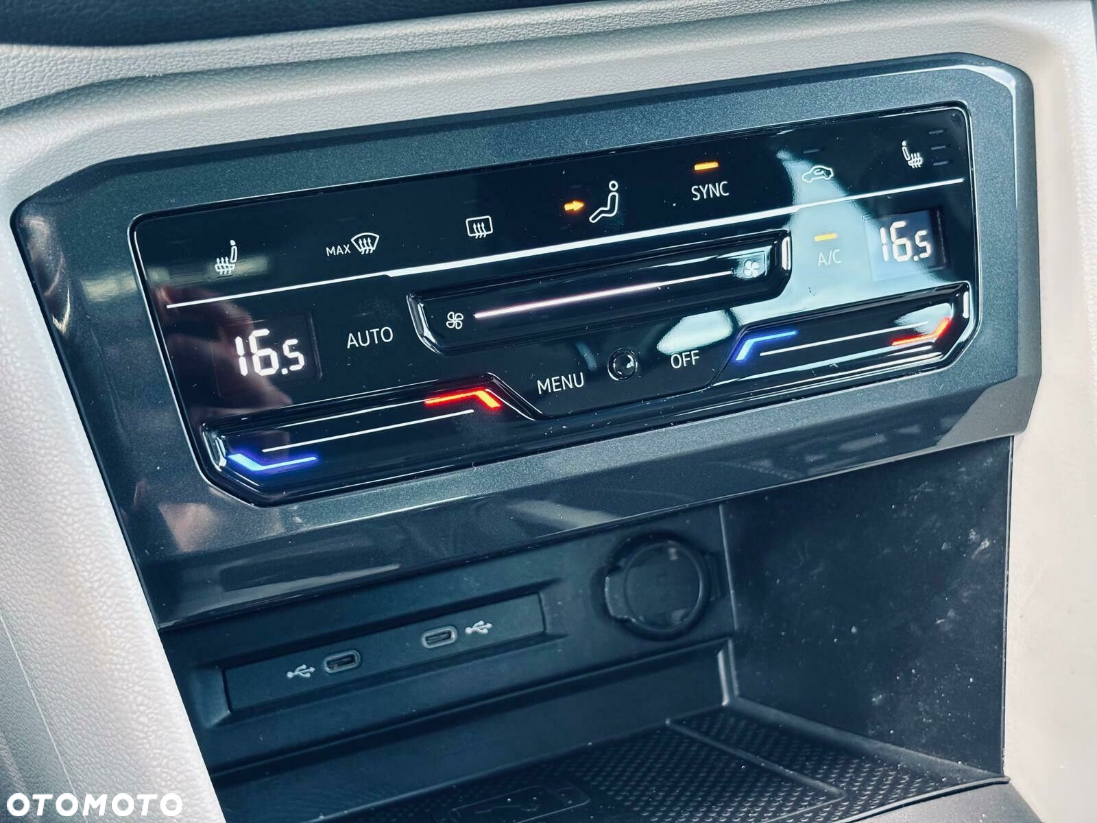 Volkswagen Tiguan 1.5 TSI EVO Elegance DSG - 31