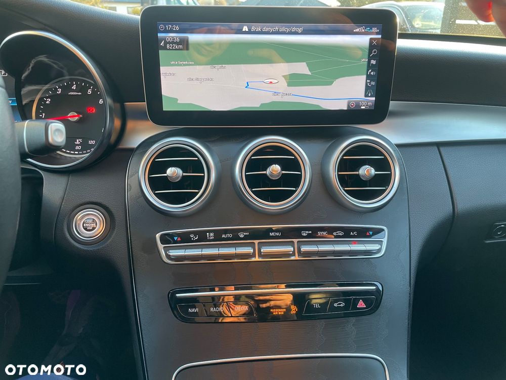 Mercedes-Benz Klasa C 300 9G-TRONIC - 19