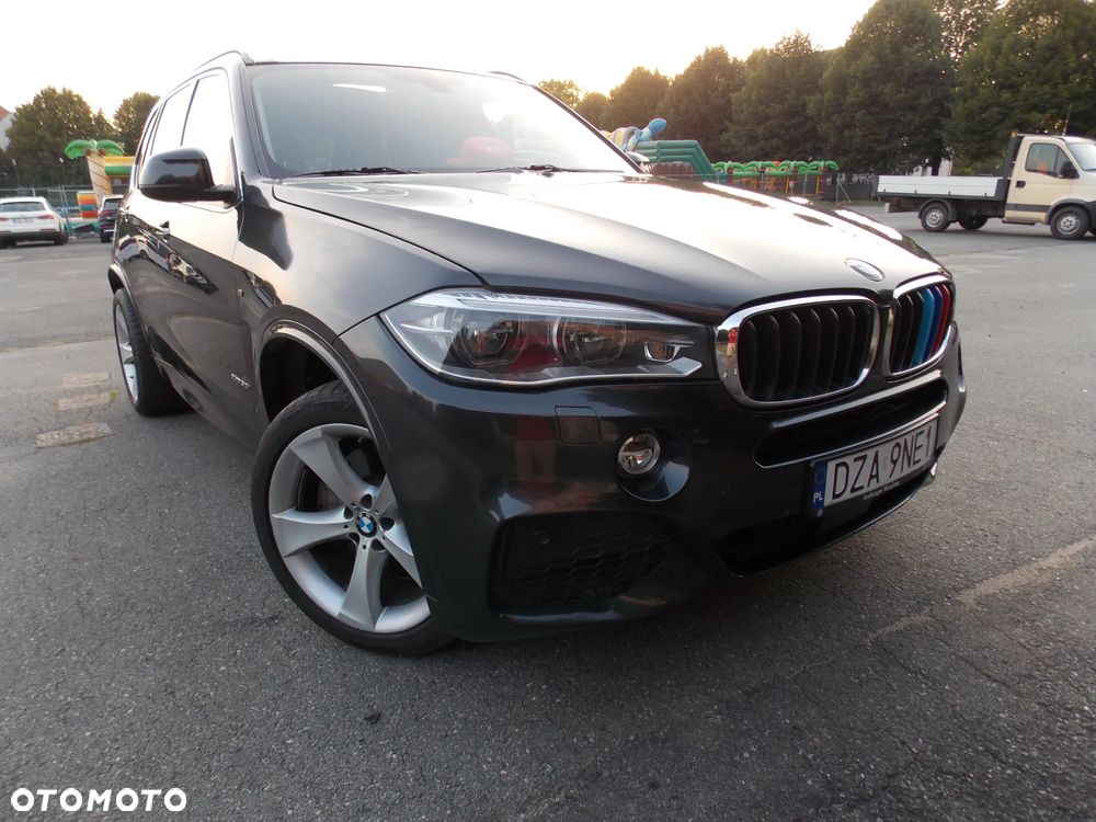 BMW X5 xDrive50i Sport-Aut - 2
