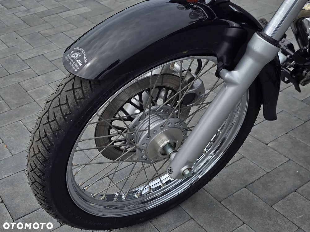 Suzuki Intruder - 23