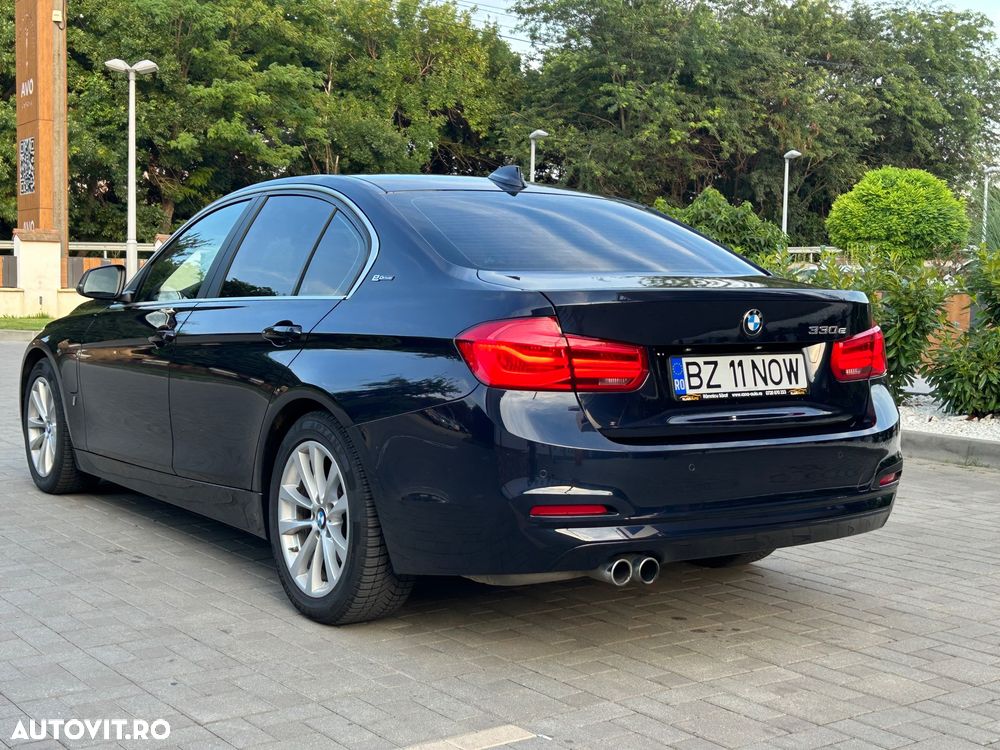 BMW Seria 3 330e iPerformance AT Luxury Line - 6