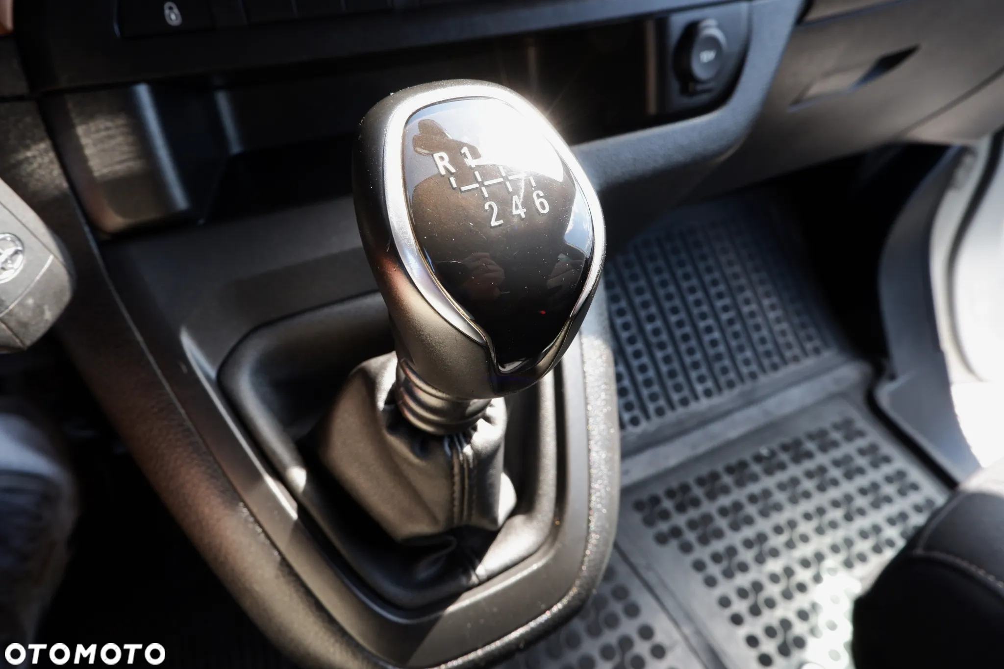 Toyota ProAce 2,0-l-D-4D L2 (8-Si.) Verso Comfort - 24