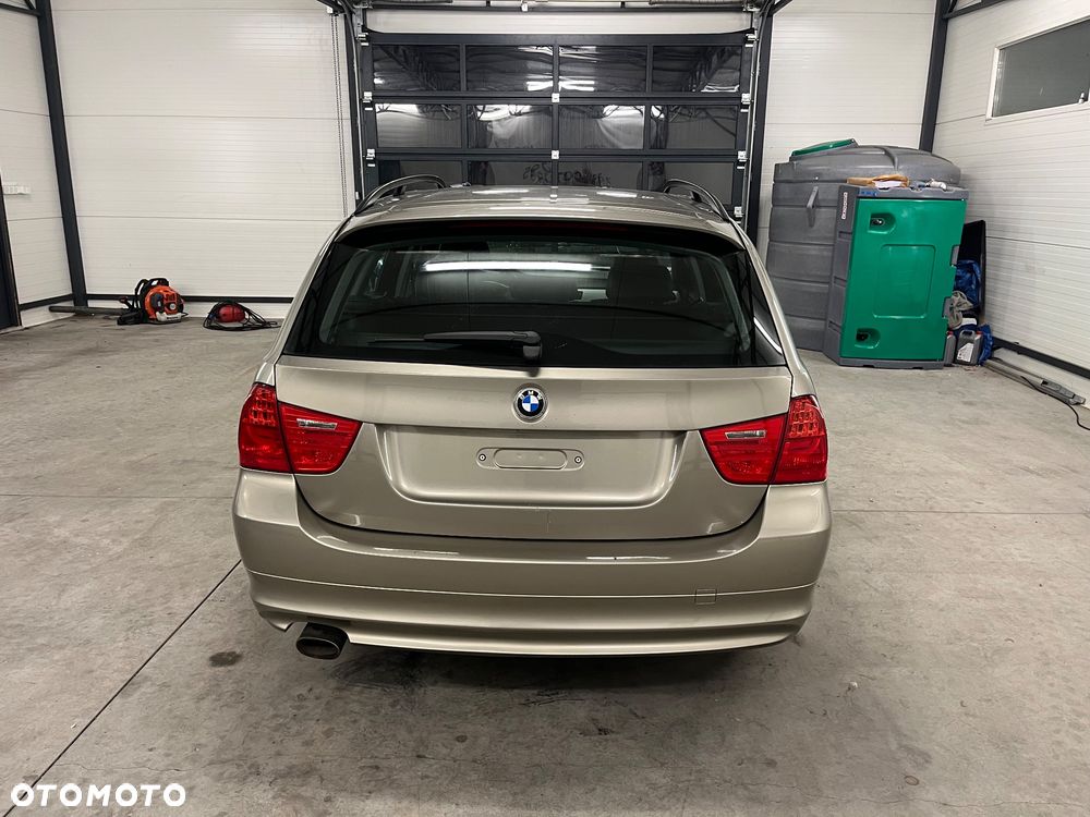 BMW Seria 3 318d DPF Edition Sport - 7