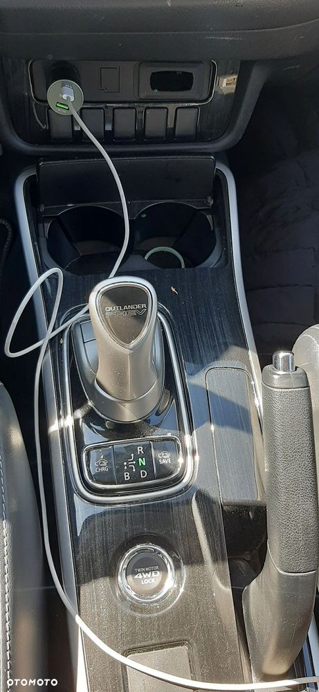 Mitsubishi Outlander 2.0 4WD Plus - 4