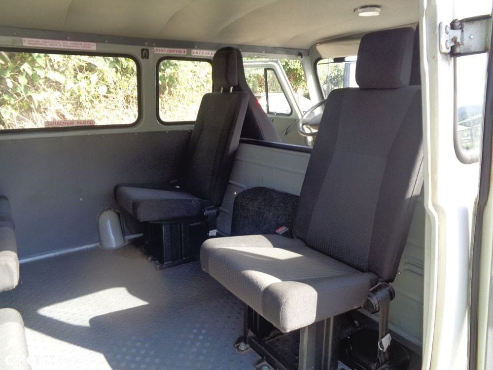 Uaz 452 - 12
