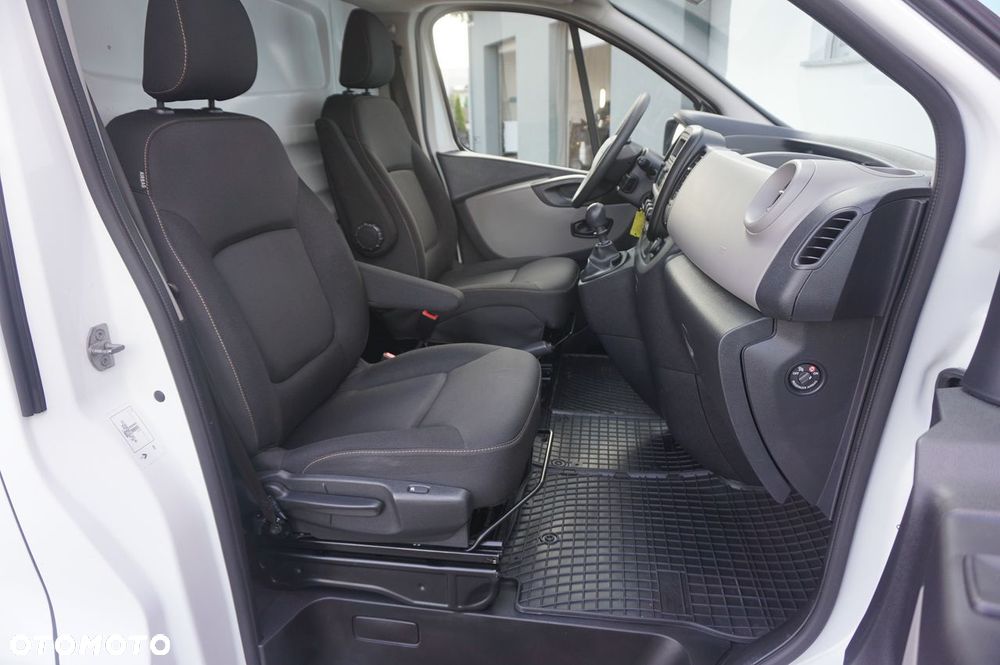 Renault TRAFIC - 13