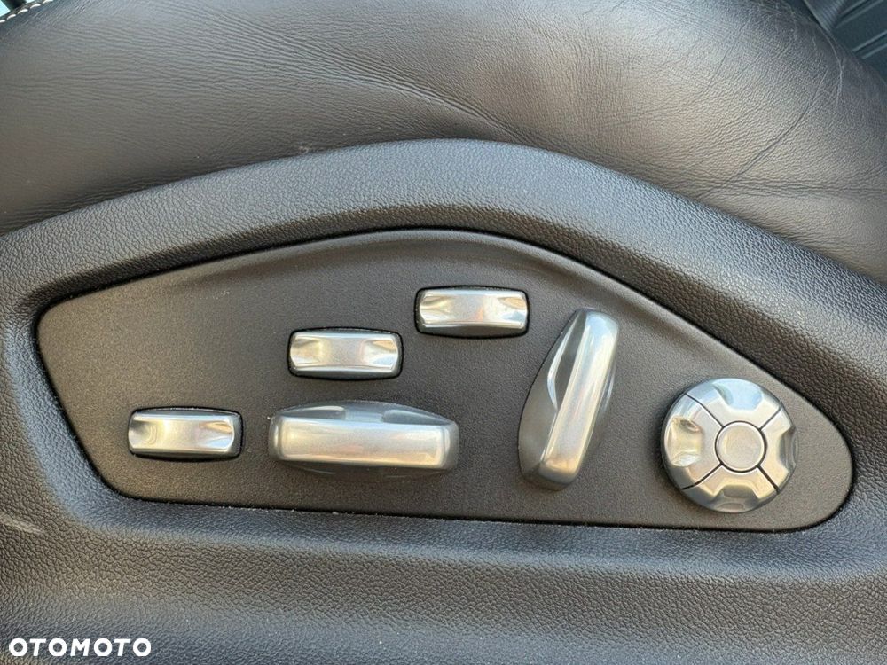 Porsche Cayenne Turbo Tiptronic S - 20