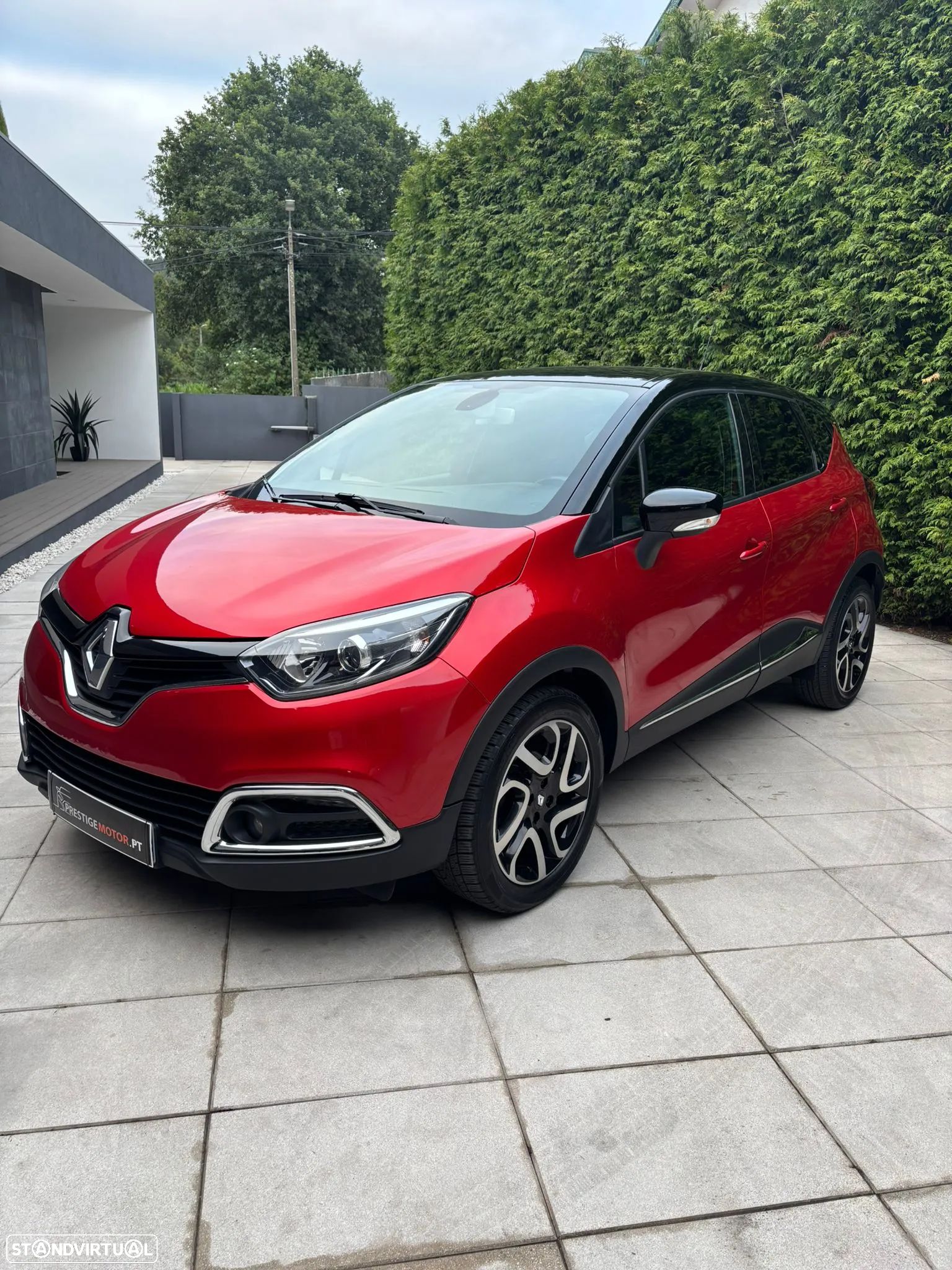 Renault Captur 0.9 TCE Helly Hansen - 1