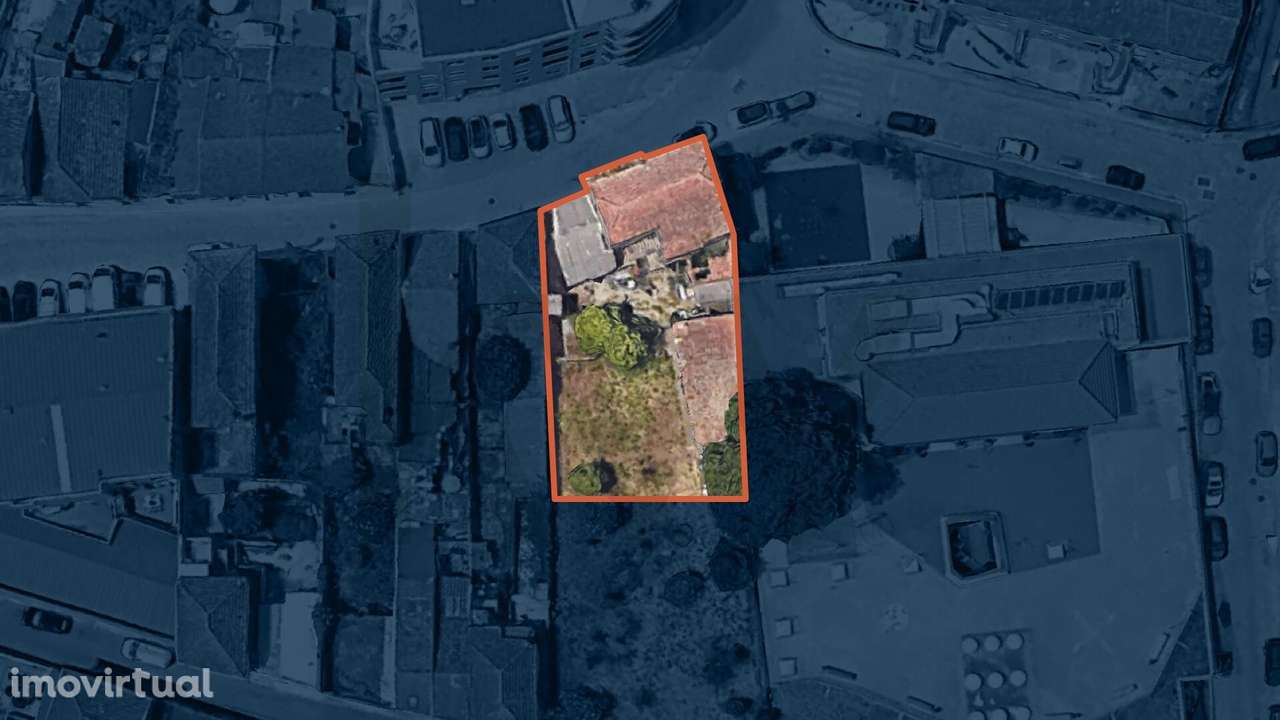 Moradia para Reabilitar e Jardim | Rua Igreja Velha, São Mamede Infes - Grande imagem: 2/6