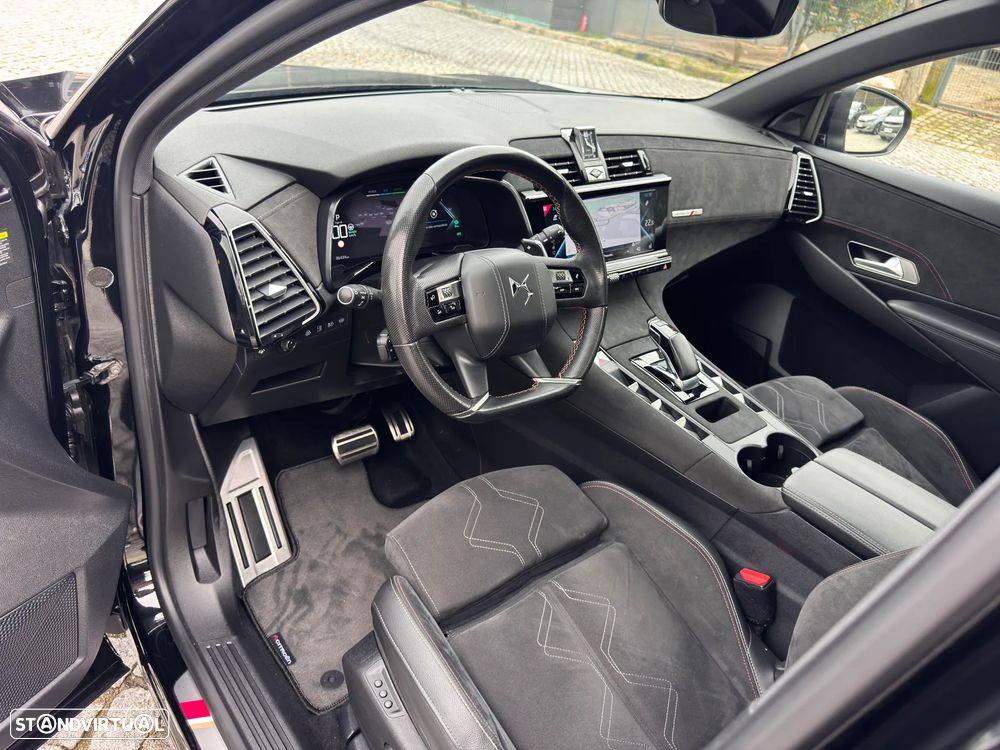 DS DS7 4x4 300 Performance Line - 4