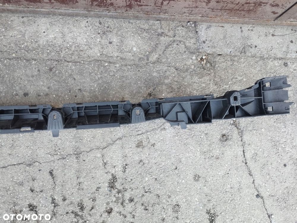 Ślizg zderzaka tył Audi Q8 4M8 4M8807458 - 5