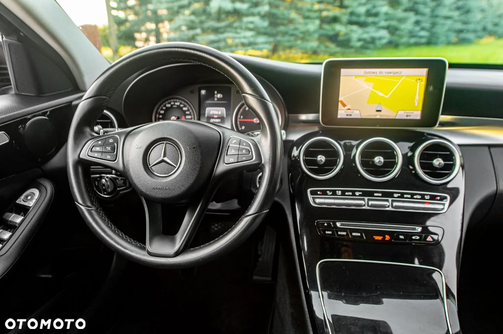 Mercedes-Benz Klasa C 250 (BlueTEC) d 4-Matic 7G-TRONIC - 22