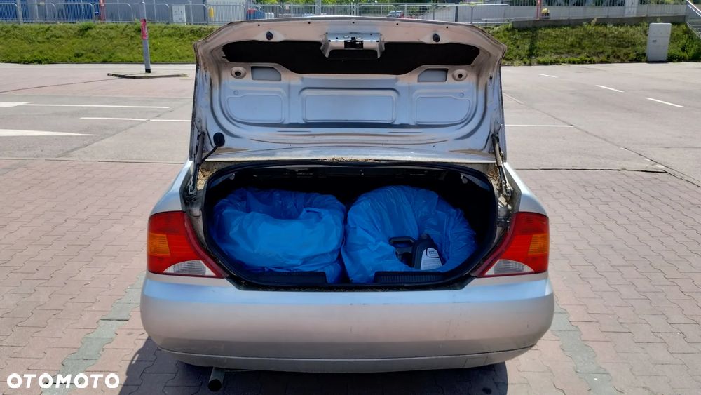 Ford Focus 1.6 Ambiente - 16