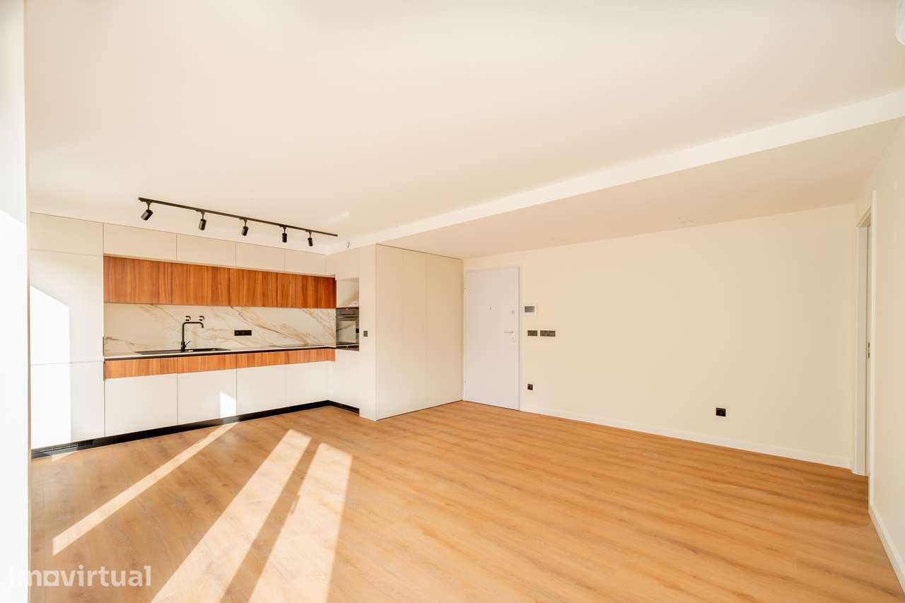 Apartamento T2, em Torres Vedras, com Terraço em prédio com elevador - Grande imagem: 2/29