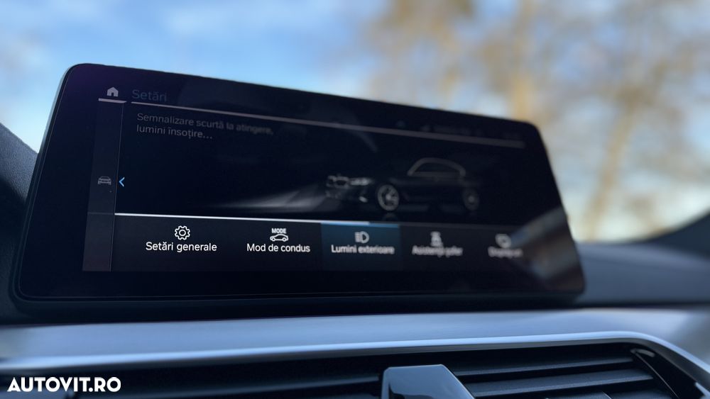 BMW Seria 5 530e Aut. Luxury Line - 23