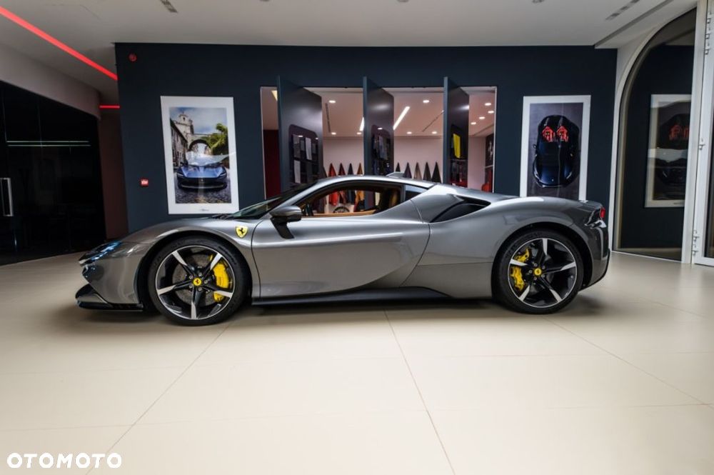 Ferrari SF90 Stradale - 5