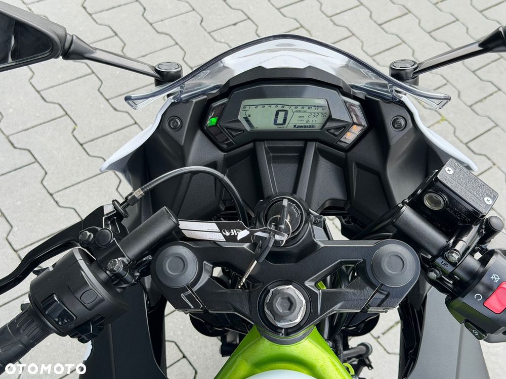 Kawasaki Ninja - 22