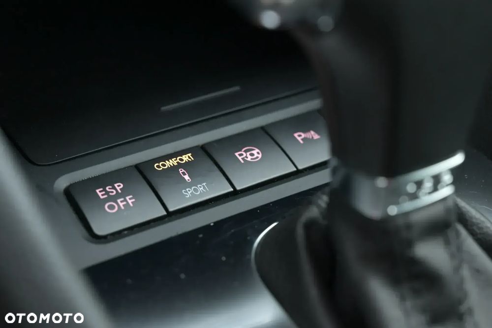 Volkswagen Golf 1.4 TSI DSG Highline - 13