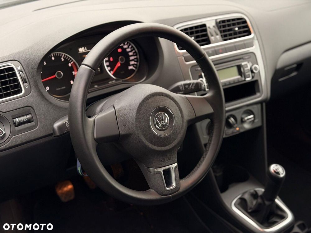 Volkswagen Polo 1.4 16V Highline - 11