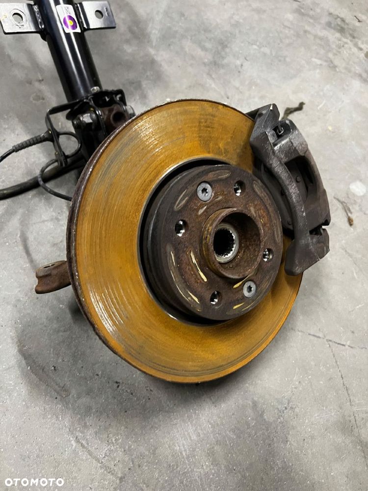 NOGA AMORTYZATOR ZWROTNICA PRZÓD PRAWY DACIA SANDERO III 1.0 TCE 2023R - 2