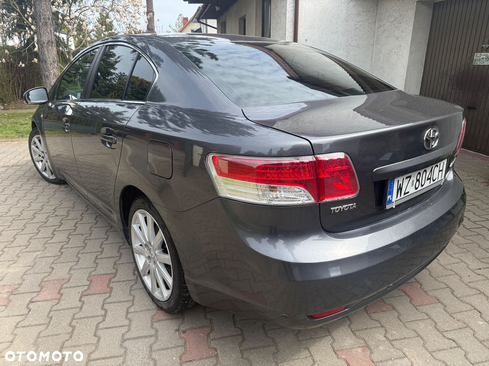 Toyota Avensis 2.2 D-4D Prestige - 8