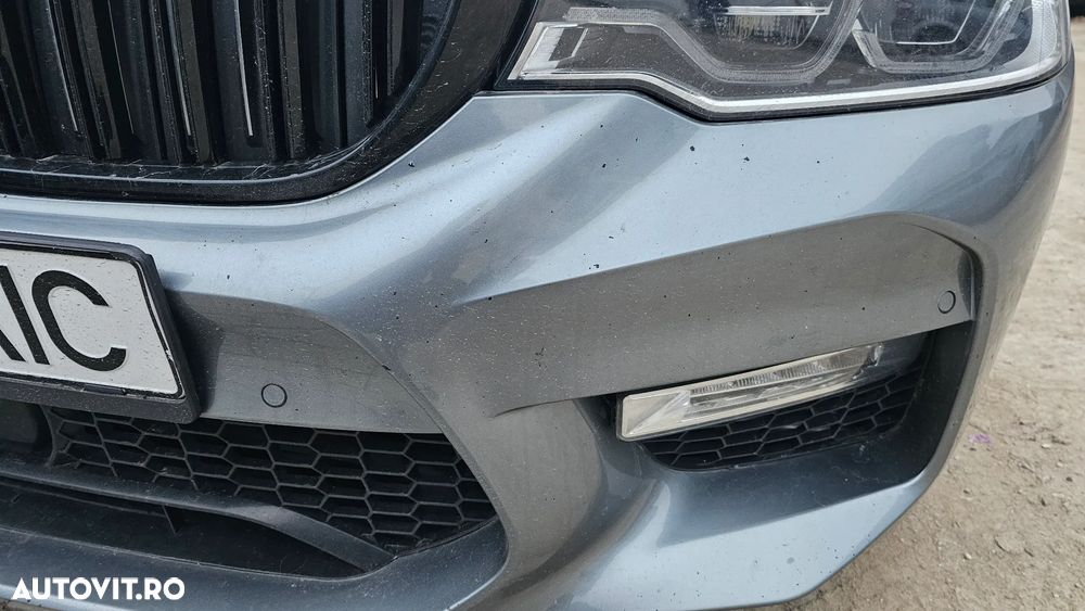 BMW Seria 5 530d xDrive AT - 14