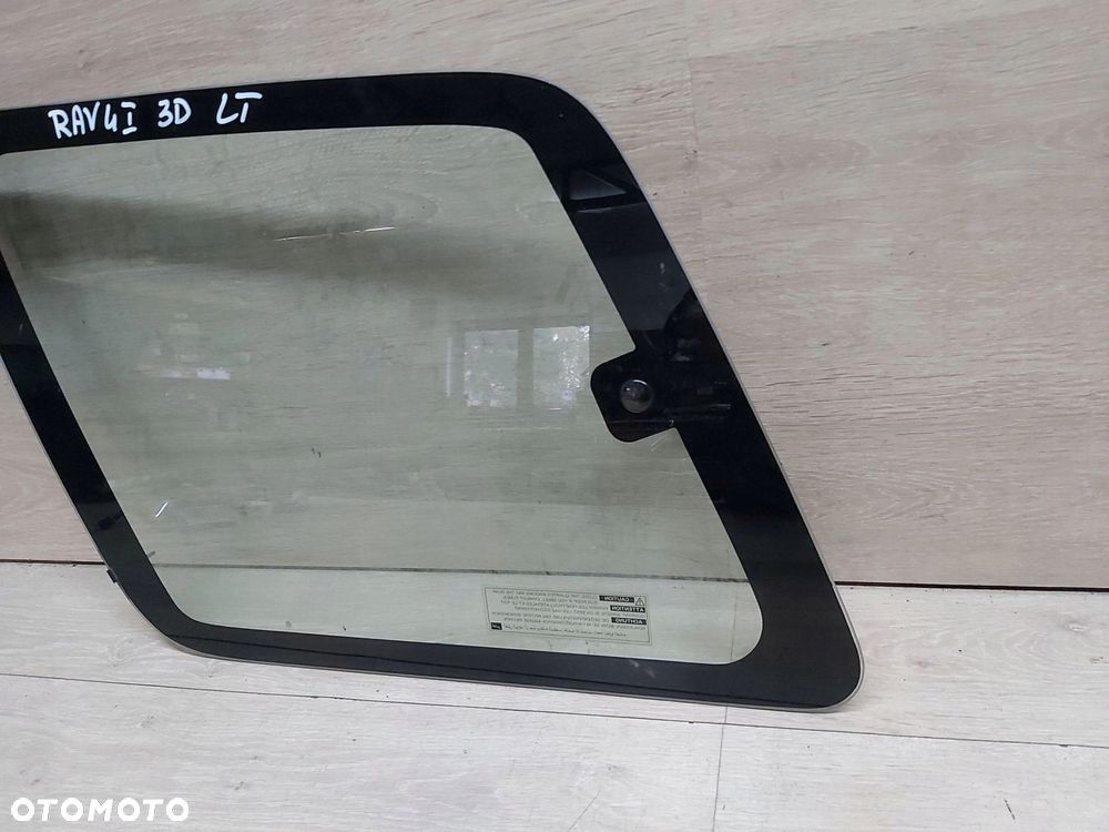 Toyota RAV4 I 2,0 3s-fe szyba karoseryjna lewy tył 3D - 3