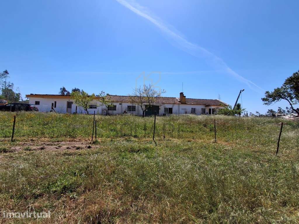 Moradias antigas área const. 382, terreno 7700m2 Potencial de Renta... - Grande imagem: 3/13